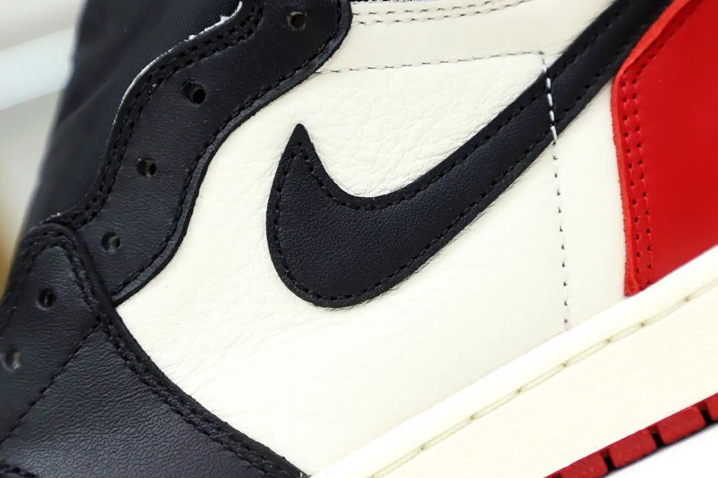 RETRO Kimikick TOE' 'BRED OG JORDAN AIR HIGH 1 0526